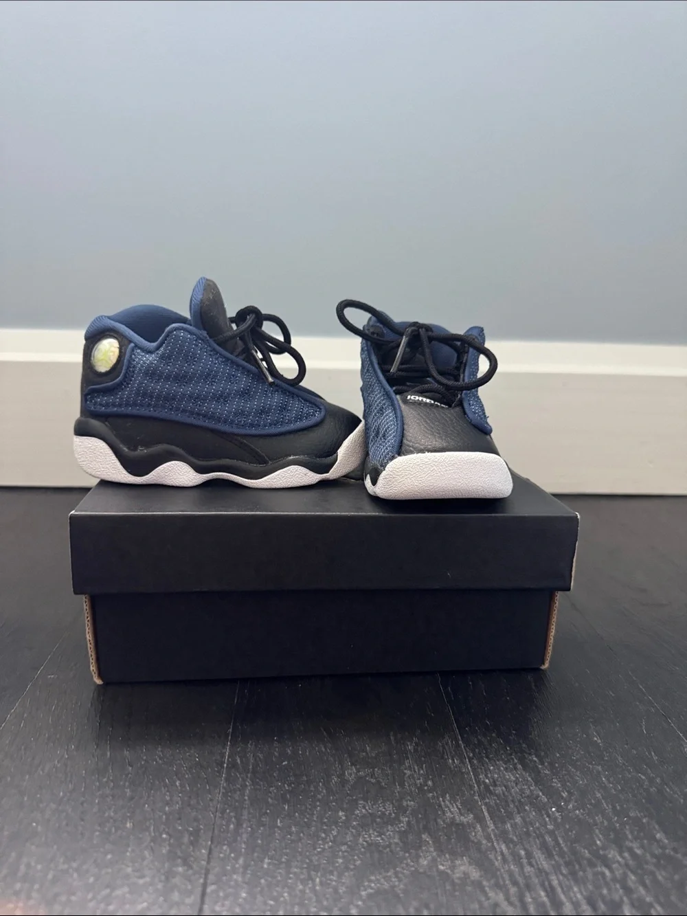 Jordan Kids Navy and Black Retro Sneakers